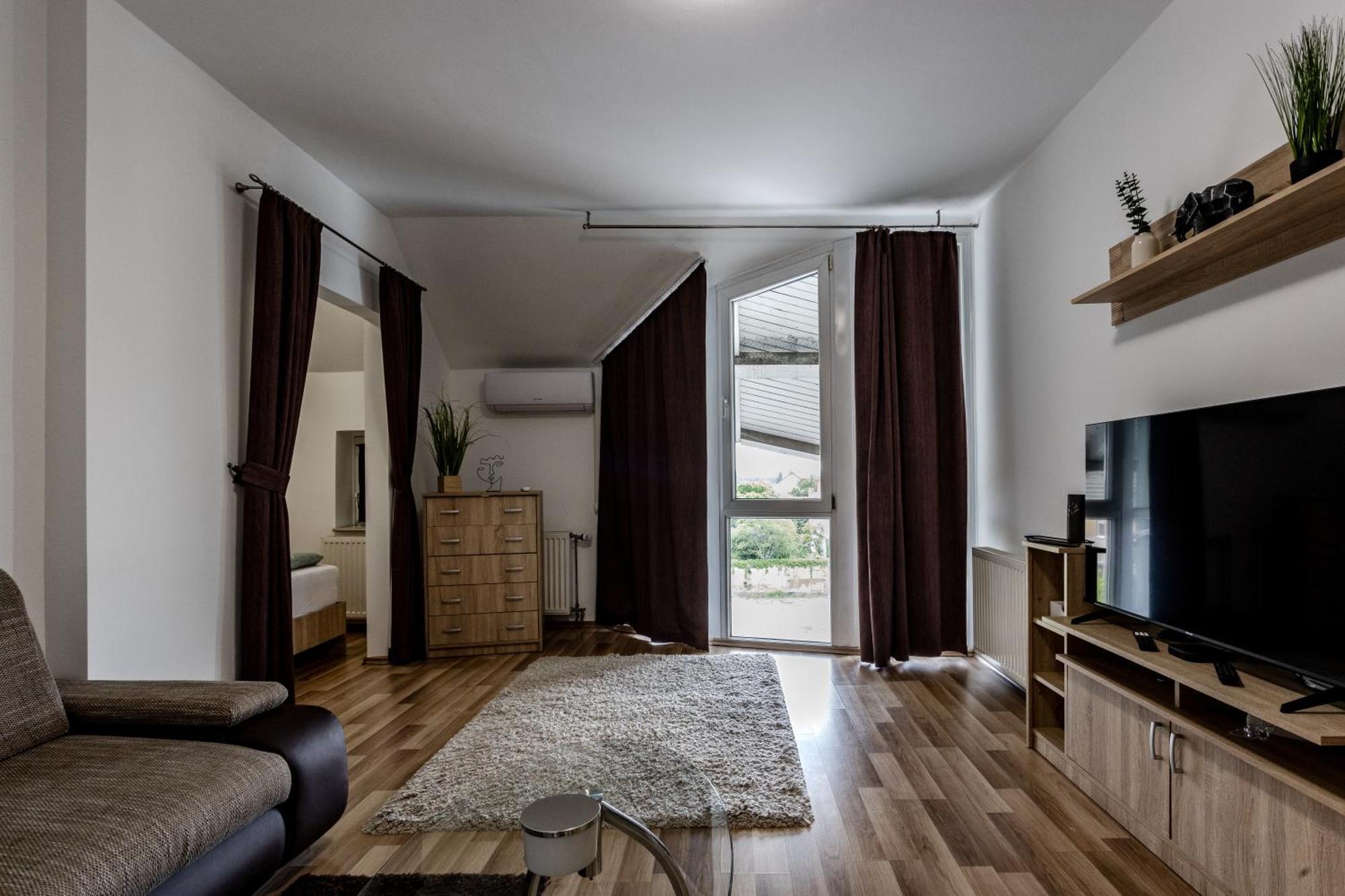 Apartment Six Corners - Bright Corner Pécs